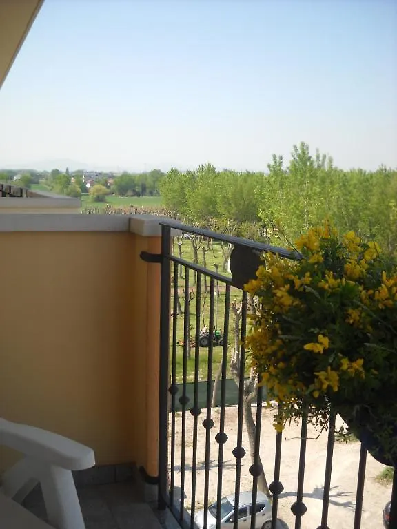 Residence Maryel Rimini 2*,